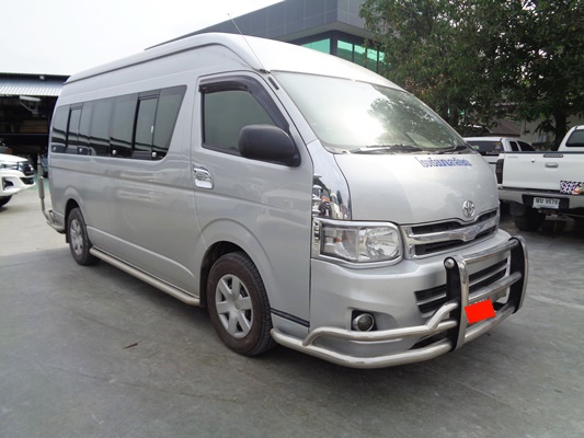 2013 – TOYOTA 2WD 2.5 MT COMMUTER SILVER – 4136 full