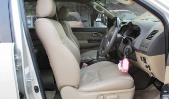 2013 – TOYOTA 4WD 3.0V AT FORTUNER SILVER – 7144 full