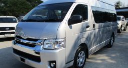 2019 – TOYOTA 2WD 3.0 AT COMMUTER SILVER – 3493