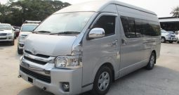 2013 – TOYOTA 2WD 2.5 MT COMMUTER SILVER – 3284